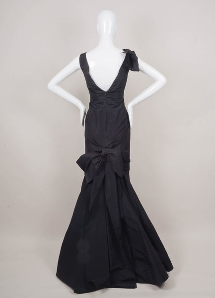 Black Silk Sleeveless Bow Gown